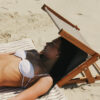 LUMEA Oasis — vue large du chair sur la plage
